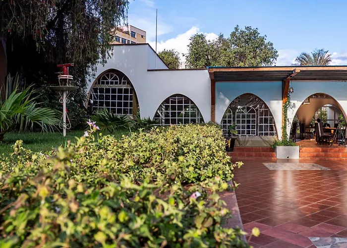 Sirikwa Hotel